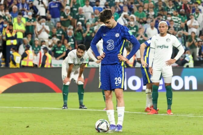 Chelsea's Kai Havertz beim entscheidenen Elfmeter im FIFA Club World Cup finale gegen Brasiliens Palmeiras am 21.February 2022. (Photo by KARIM SAHIB / AFP)