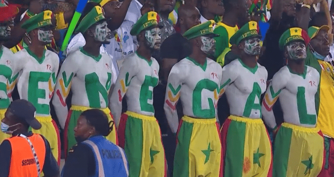 Senegal Fußballfans freuen sich auf das Halbfinale.