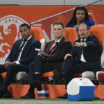Der niederländische Cheftrainer Louis van Gaal (C) während des Fußball-Freundschaftsspiels zwischen den Niederlanden und Deutschland in der Johan Cruyff ArenA in Amsterdam am 29. März 2022. (Foto: INA FASSBENDER / AFP)