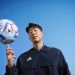 Son Heung-min, südkoreanischer Nationalspieler mit dem Al Rihla, der offizielle Spielball der Fußball-Weltmeisterschaft 2022 (Foto Copyright Adidas)