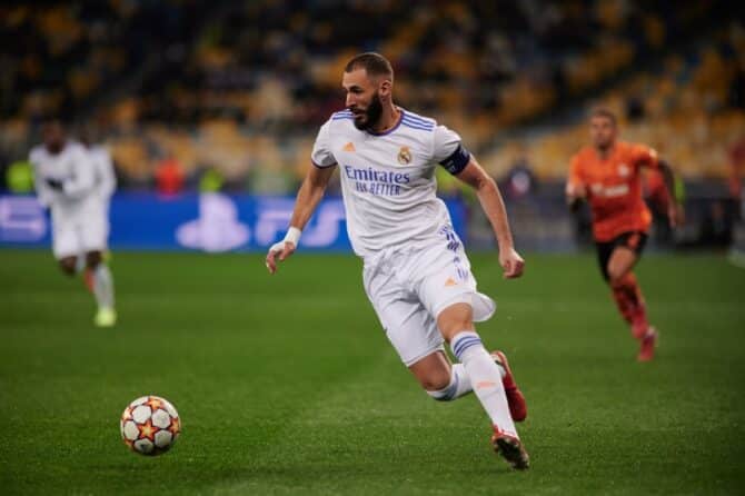 Karim Benzema im Trikot mit der Rückennummer 9 vom FC Real Madrid