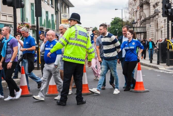 Katar-WM & gekaufte Fans: Englischer Fußballverband blickt sorgenvoll auf die Weltmeisterschaft (Copyright depositphotos.com)