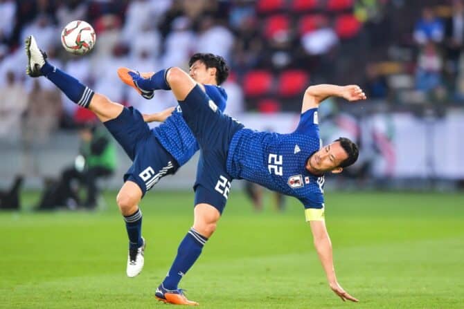 Japan gibt WM-Kader bekannt: Acht Bundesliga-Profis reisen mit nach Katar - Wataru Endo, links, und Maya Yoshida (Copyright depositphotos.com)