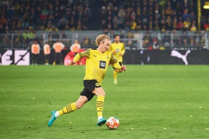 Julian Brandt von Borussia Dortmund macht sich Hoffnungen auf die WM 2022 in Katar (Copyright depositphotos.com)