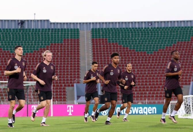 Die deutschen Nationalspieler im Training vor dem 1.WM Gruppenspiel (Photo by Haitham AL-SHUKAIRI / AFP)