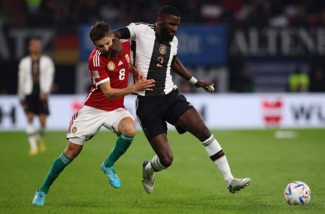 Antonio Rüdiger im neuen DFB Trikot mit der Nummer 2 am 23.September 2022. (Photo by Ronny HARTMANN / AFP)