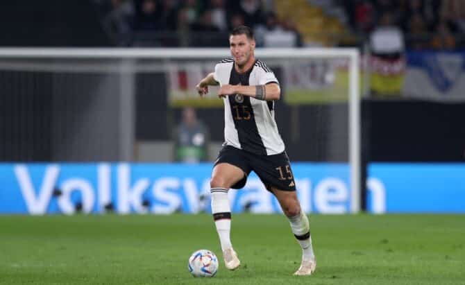 Niklas Süle im neuen Deutschland Trikot 2022 mit der Rückennummer 15 am 23. September 23, 2022. (Photo by Ronny Hartmann / AFP)