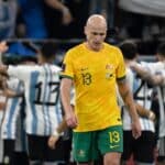 Der australische Mittelfeldspieler Aaron Mooy (Nr. 13) gegen Argentinien nach dem zweiten Gegentor. (Foto von Alfredo ESTRELLA / AFP)