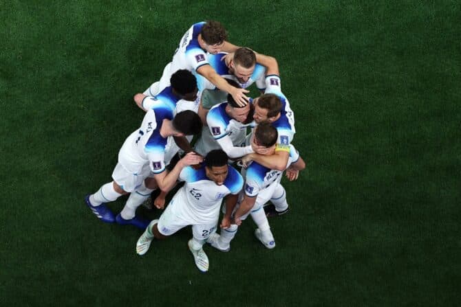 Englands Three Lions heute in der EM-Quali gegen Nordmazedonien (Foto: Giuseppe CACACE / AFP)