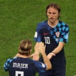 Kroatiens #10 Luka Modric wird im WM Halbfinale gegen Argentinien ausgewechselt am 13.Dezember 2022. Kroatien verliert 0:3 und verpasst die erneute Teilnahme am WM Finale 2022 (Photo by Adrian DENNIS / AFP)