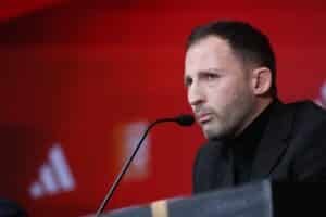 Belgiens Cheftrainer Domenico Tedesco gibt am 17. März 2023 im Hauptquartier des Königlich-Belgischen Fußballverbands RBFA in Tubize eine Pressekonferenz, um seinen Kader für die bevorstehenden Qualifikationsspiele zur UEFA-Europameisterschaft 2024 vorzustellen. (Foto von BRUNO FAHY / Belga / AFP) / Belgien OUT