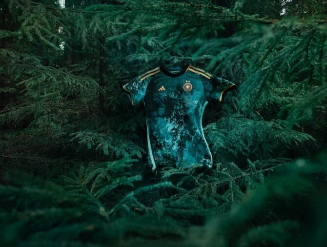 Das neue DFB Trikot in der Awayversion von Adidas 