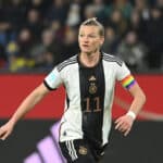 Deutschlands Alexandra Popp im WM Trikot 2023 während des Frauen-Freundschaftsspiels zwischen Deutschland und Schweden am 21. Februar 2023. (Foto von INA FASSBENDER / AFP)