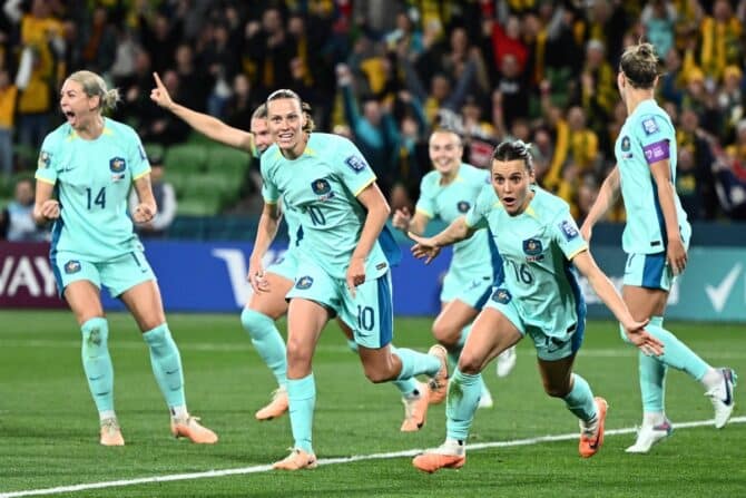 Australien feiert Hayley Rasos 2. Tor während des Fußballspiels der FIFA Frauen-Weltmeisterschaft 2023 zwischen Kanada und Australien im Melbourne Rectangular Stadium in Melbourne, Montag, 31. Juli 2023. Copyright: JOELCARRETT20230731001826364329 Imago