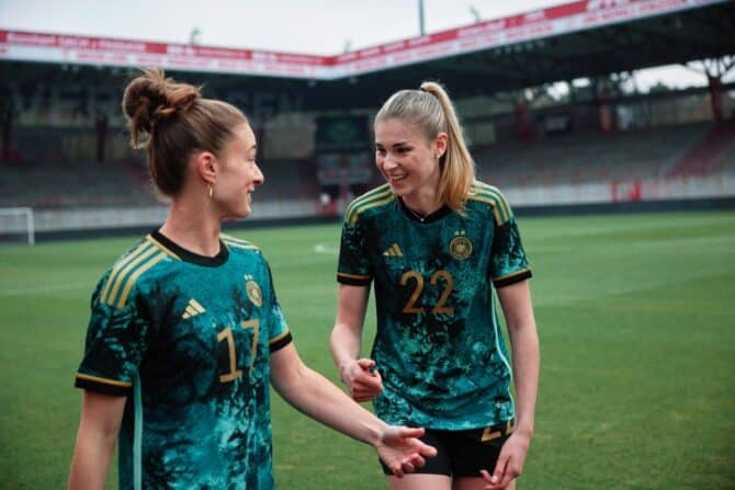 Das neue DFB Trikot in der Awayversion von Adidas