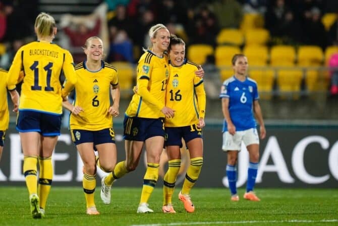 Amanda Ilestedt von Schweden und Paris Saint-Germain jubelt nach dem zweiten Tor ihrer Mannschaft während des Spiels der Gruppe G der FIFA Frauen-Weltmeisterschaft Australien & Neuseeland 2023 zwischen Schweden und Italien im Wellington Regional Stadium am 29. Juli 2023. Copyright: Jose Breton originalFilename:breton-swedenvi230729_npNAx.jpg Imago