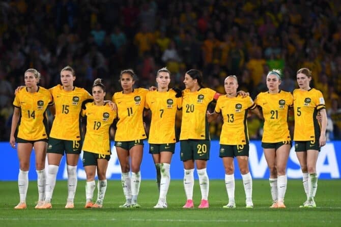 Die australische Nationalmannschaft steht nach dem 7:6 im elfmeterschießen gegen Frankreich im WM-Halbfinale. PUBLICATIONxNOTxINxAUSxNZLxPNGxFIJxVANxSOLxTGA Copyright: xJONOxSEARLEx 20230812001830141192