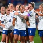 Die Engländerin Lauren James (Nummer 7) trifft zwei Mal gegen China bei der FIFA Frauen-Weltmeisterschaft und steht nun im WM-Achtelfinale 2023. Copyright: Photo by Morgan Hancock/Shutterstock 14031469as Imago
