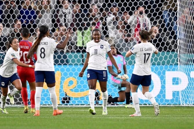  Kadidiatou Diani aus Frankreich, Mitte, feiert ein Tor mit ihren Mannschaftskameraden während des Fußballspiels der FIFA Frauen-Weltmeisterschaft 2023 zwischen Panama und Frankreich im Sydney Football Stadium in Sydney, Mittwoch, 2. August 2023. Copyright:DAN HIMBRECHTS 20230802001826889068 Imago