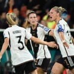 Alexandra Popp trifft und hält Deutschland in der WM-Endrunde. Copyright: xDARRENxENGLANDx 20230803001827173055