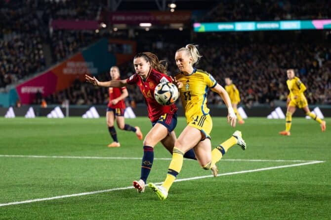 Halbfinale Schweden gegen Spanien: Laia Codina gegen Stina Blackstenius im FIFA Women s World Cup Halbfinale am 15. August 2023 in Auckland. Photo: Mathias Bergeld / BILDBYRAN / kod MB / imago