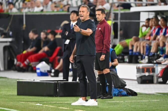 Bundestrainer Hans-Dieter Hansi Flick beim Länderspiel gegen Japan - machtlos. Copyright: xMatthiasxKochx