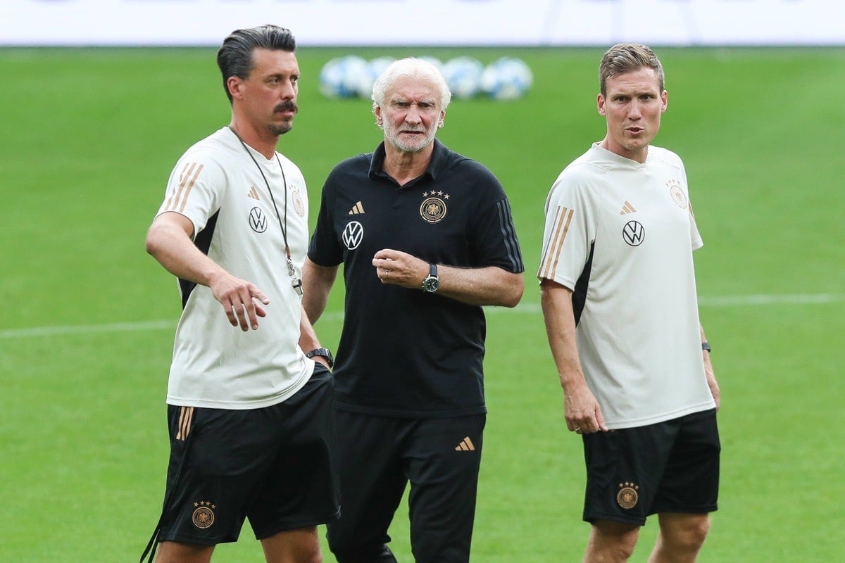 Abschlusstraining der deutschen Nationalmannschaft vor dem Länderspielgegen Frankreich 11.09.2023, SIGNAL-IDUNA-PARK Dortmund Sandro Wagner Co Trainer, interimsweise Deutschland Rudi Völler Direktor Nationalmannschaft und Trainer Deutschland Hannes Wolf Co Trainer (Copyright Imago)