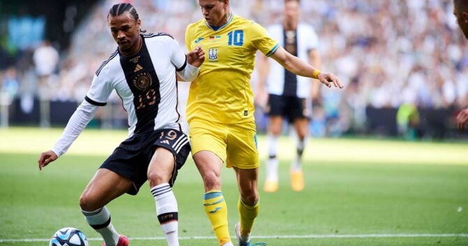 Leroy Sane im DFB Trikot 2023 m 12.Juni 2023 gegen die Ukraine im Weser Stadium (Foto Depositphotos)