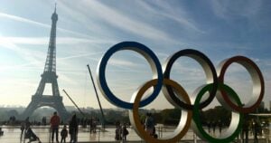 Olympic games am Eiffel Turm in Paris 2024 (Depositphotos.com)