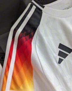 Wie wird das neue Deutschland EM 2024 Trikot aussehen?