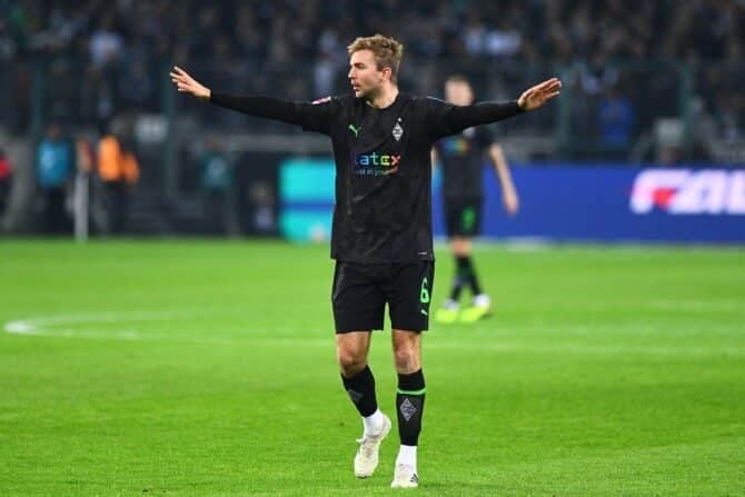 Christoph Kramer beim Fußballspiel der Bundesliga Borussia Mönchengladbach gegen Borussia Dortmund 2022 — Foto von vitaliivitleo (Depositphotos.com)