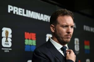 Der deutsche Cheftrainer Julian Nagelsmann beantwortet die Fragen der Journalisten nach der Auslosung der Qualifikationsspiele für die Fußball-Weltmeisterschaft 2026 in Europa am 13. Dezember 2024 im FIFA-Hauptquartier in Zürich. (Foto: Fabrice COFFRINI / AFP)