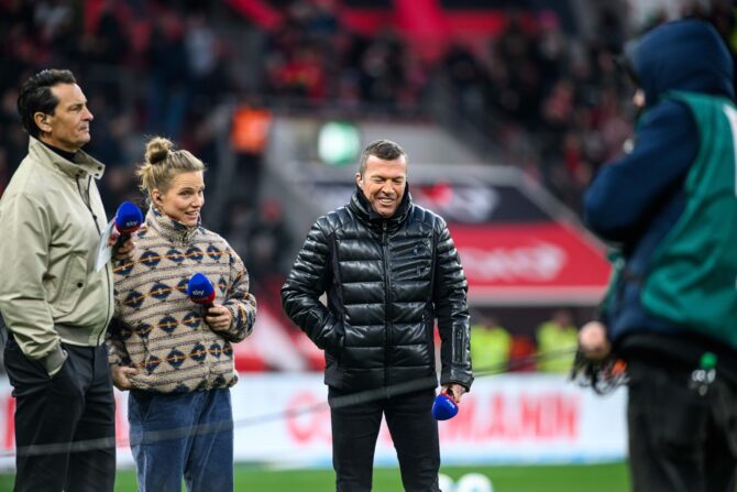 Moderator Sebastian Hellmann und die Sky Experts Lothar Matthaus, Tabea Kemme in der Bundesliga (Foto Depositphotos.com)