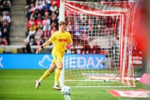 Jonas Urbig im Trikot des 1.FC Köln im September 2024, spielt nun für die Bayern (Foto Depositphotos)
