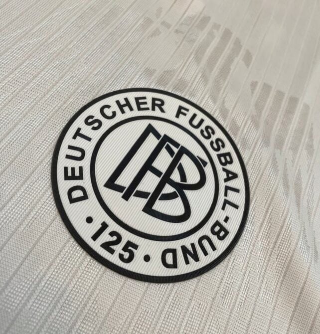 DFB Logo des Sondertrikots 2025