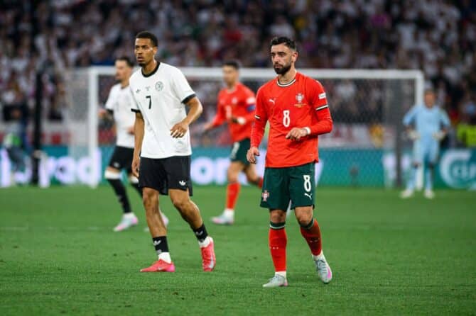 MÜNCHEN, DEUTSCHLAND – 4. JUNI 2025: Felix Nmecha, Bruno Fernandes – Das Halbfinalspiel der UEFA Nations League 2025 zwischen Deutschland und Portugal in der Allianz Arena. AFP