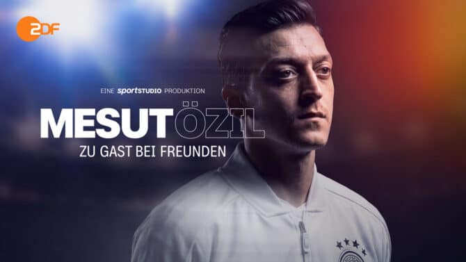 Neue ZDF Doku-Serie "Mesut Özil – zu Gast bei Freunden" - So wurde er Weltmeister! (Copyright ZDF und picture alliance/Markus Gilliar / [M] Motor Kommunikation. )