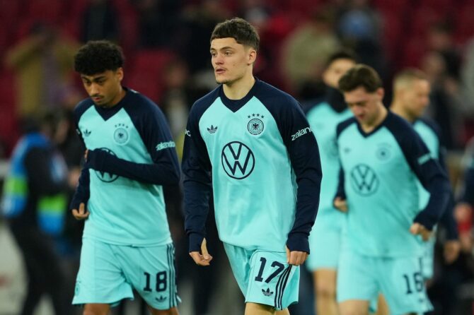 Florian Wirtz (Deutschland) beim Aufwärmen vor dem Länderspiel gegen Ghana in der MHPArena in Stuttgart am 30. März 2026. Sona Maleterova / Getty Images