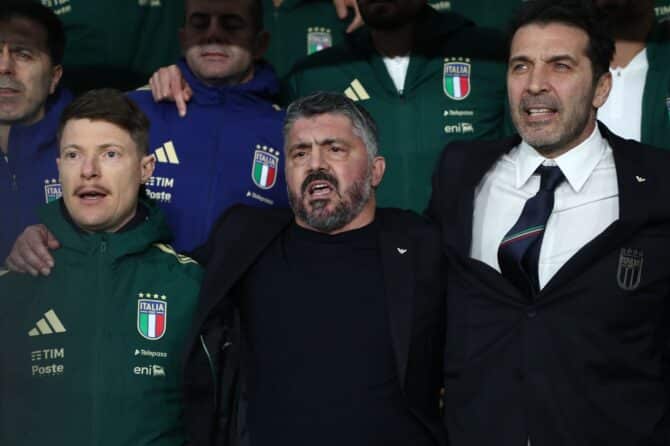 Italiens Nationaltrainer Gennaro Gattuso singt leidenschaftlich die italienische Nationalhymne vor dem WM-Qualifikations-Playoff gegen Nordirland im Stadio di Bergamo in Bergamo am 26. März 2026. Marco Luzzani / Getty Images