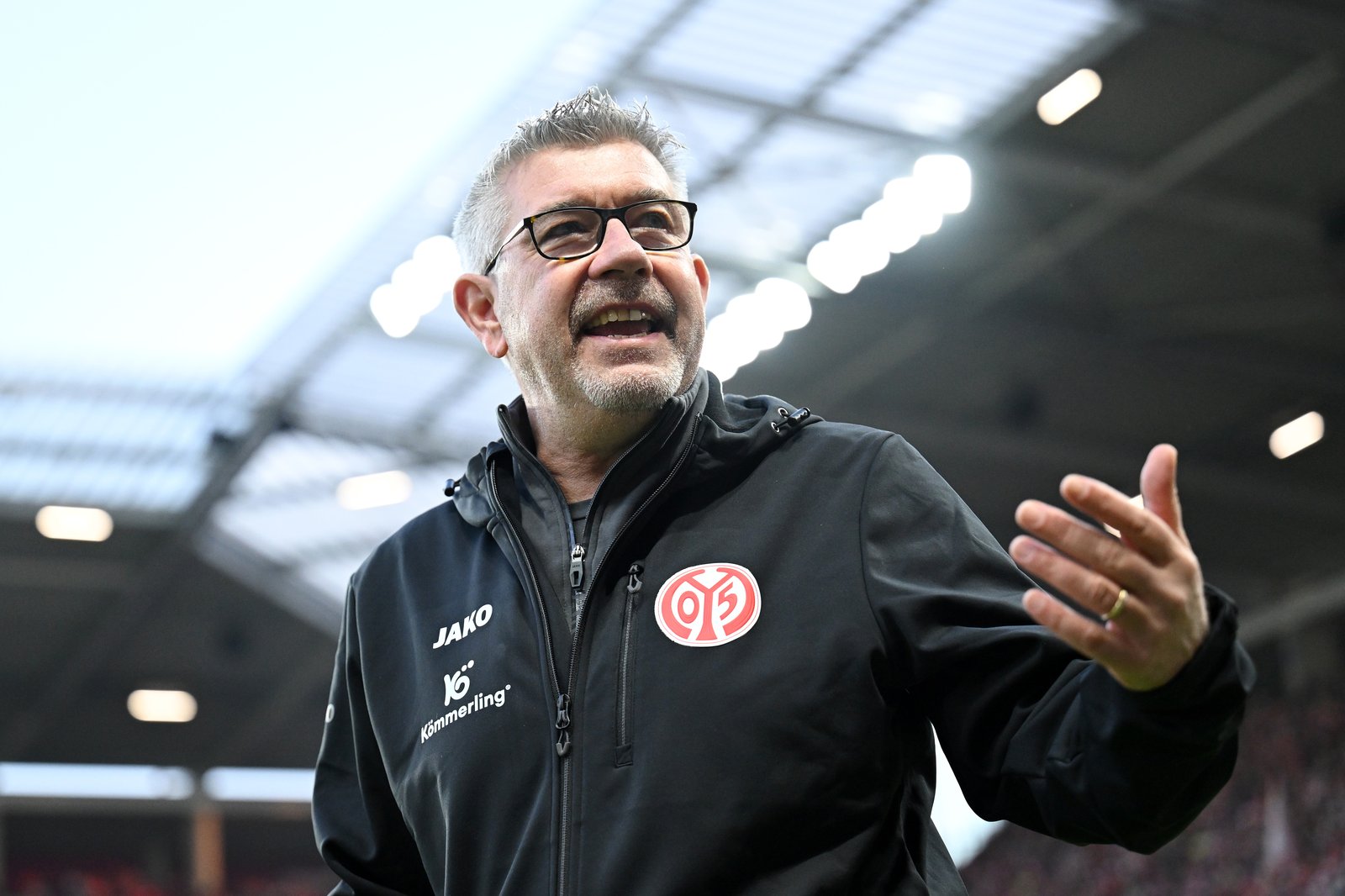 Urs Fischer, Cheftrainer von 1. FSV Mainz 05, vor dem UEFA Conference League-Achtelfinale (Rückspiel) gegen SK Sigma Olomouc in der Mainz Arena am 19. März 2026. Foto: Stuart Franklin / Getty Images
