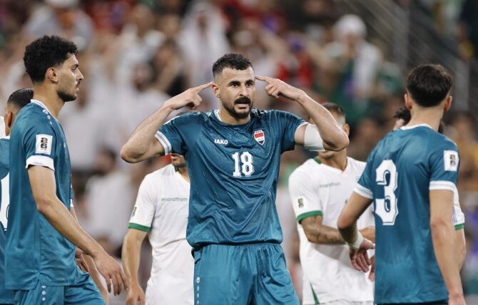 Aymen Hussein (#18) vom Irak gestikuliert im WM-Qualifikations-Play-off-Finale gegen Bolivien am 31. März 2026 im Estadio Monterrey in Guadalupe, Mexiko. Rodrigo Oropeza / Getty Images