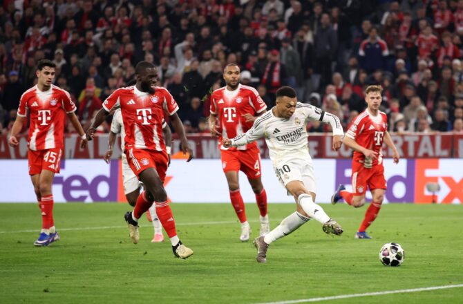 Kylian Mbappé trifft zum 3:0 für Real Madrid im UEFA Champions League Viertelfinale-Rückspiel gegen den FC Bayern München am 15. April 2026 in der Football Arena München. Mehrere Bayern-Spieler können den Schuss des Franzosen nicht verhindern. Alex Grimm / Getty Images