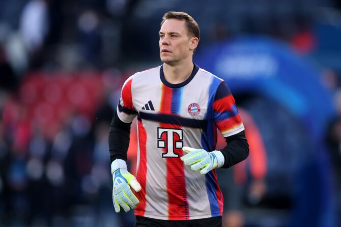 Bayern-Torwart Manuel Neuer bereitet sich am 28. April 2026 im Parc des Princes in Paris auf das Halbfinal-Hinspiel der UEFA Champions League 2025/26 zwischen Paris Saint-Germain und dem FC Bayern München vor. Alex Grimm / Getty Images Europe via Getty Images