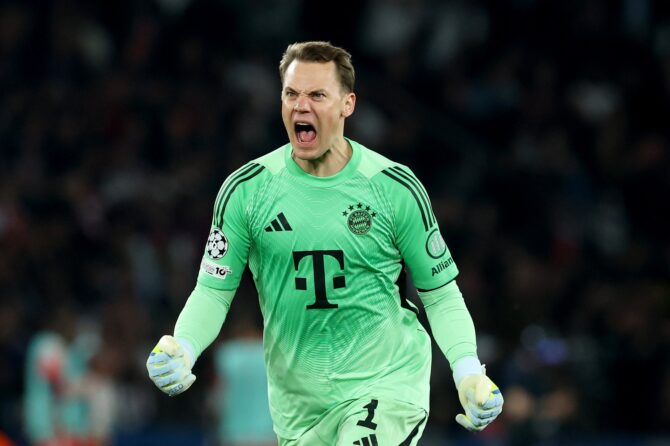 Bayern-Torhüter Manuel Neuer jubelt nach dem dritten Treffer seiner Mannschaft, erzielt von Dayot Upamecano, im Champions-League-Halbfinale-Hinspiel zwischen Paris Saint-Germain und dem FC Bayern München im Parc des Princes am 28. April 2026. (Alexander Hassenstein / Getty Images)