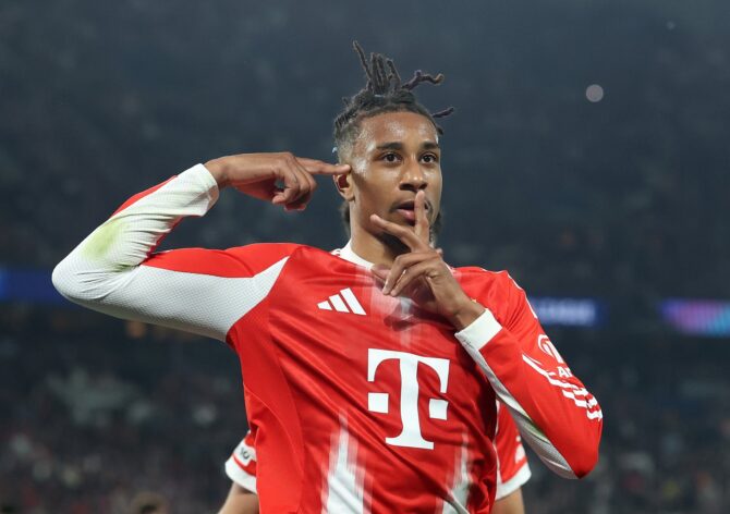 Michael Olise bejubelt seinen Treffer zum zweiten Bayern-Tor im Halbfinal-Hinspiel der UEFA Champions League 2025/26 zwischen Paris Saint-Germain und dem FC Bayern München am 28. April 2026 im Parc des Princes in Paris. Alexander Hassenstein / Getty Images Europe via Getty Images