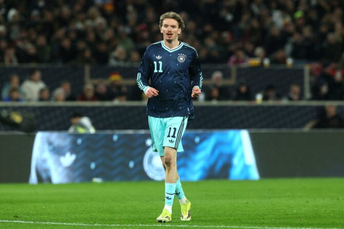 Nick Woltemade läuft mit der Trikotnummer 11 beim Länderspiel der deutschen Nationalmannschaft gegen Ghana am 30. März 2026 in der MHP Arena in Stuttgart auf. Alexander Hassenstein / Getty Images