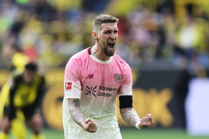 Robert Andrich von Bayer 04 Leverkusen bejubelt seinen Treffer zum 1:0 für die Werkself im Bundesliga-Spiel gegen Borussia Dortmund im Signal Iduna Park in Dortmund am 11. April 2026. Foto: Christof Koepsel / Getty Images Europe via Getty Images