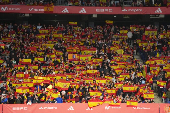 Fans von Spanien feuern ihre Mannschaft vor dem Freundschaftsspiel gegen Ägypten am 31. März 2026 im RCDE Stadium in Barcelona an. Alex Caparros / Getty Images