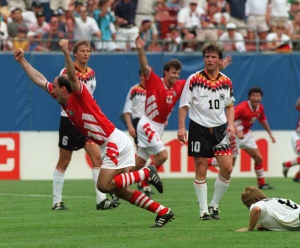 Der Bulgare Iordan Letchkov feiert sein Tor im Viertelfinal zum 3:2 - Deutschland ist raus! (zu sehen:, from Guido Buchwald und Lothar Matthaeus) AFP PHOTO/JEAN-LOUP GAUTREAU