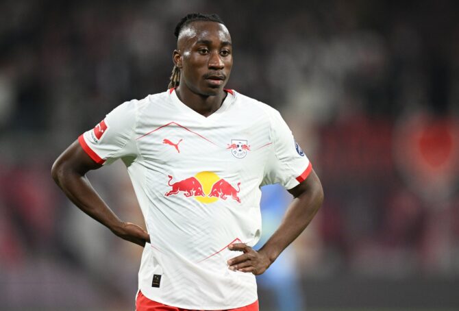 Yan Diomandé von RB Leipzig im Zweikampf beim Bundesliga-Spiel gegen den 1. FC Union Berlin in der Red Bull Arena in Leipzig am 24. April 2026. (Stuart Franklin / Getty Images)